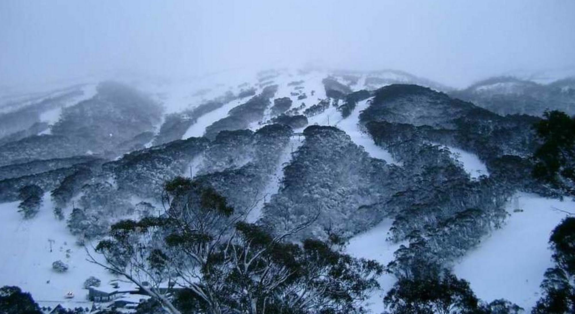 Winterhaus Lodge Thredbo Village Esterno foto