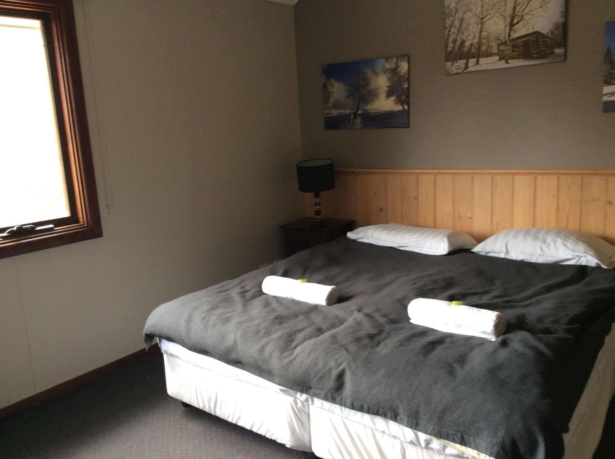 Winterhaus Lodge Thredbo Village Esterno foto