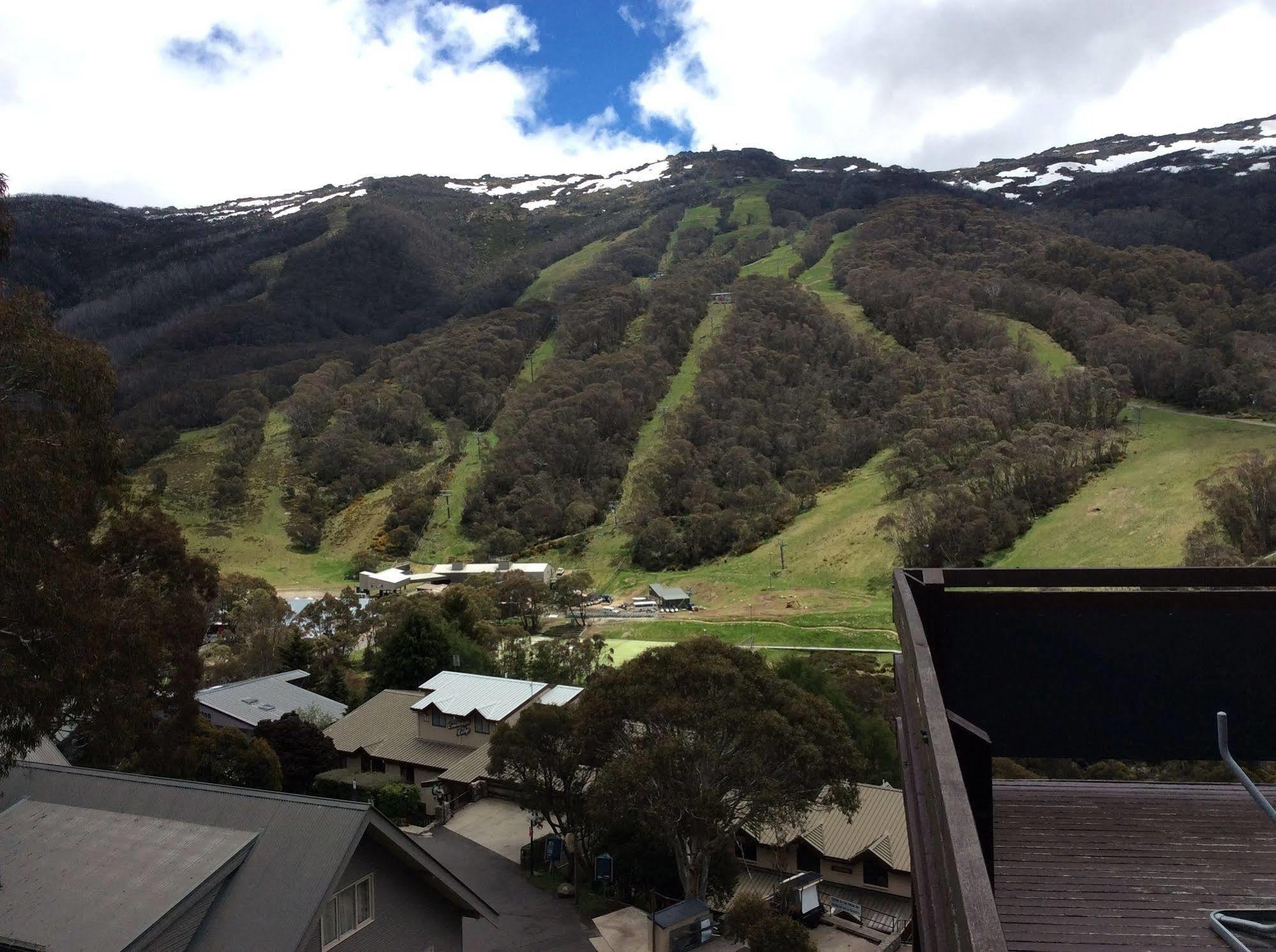 Winterhaus Lodge Thredbo Village Esterno foto