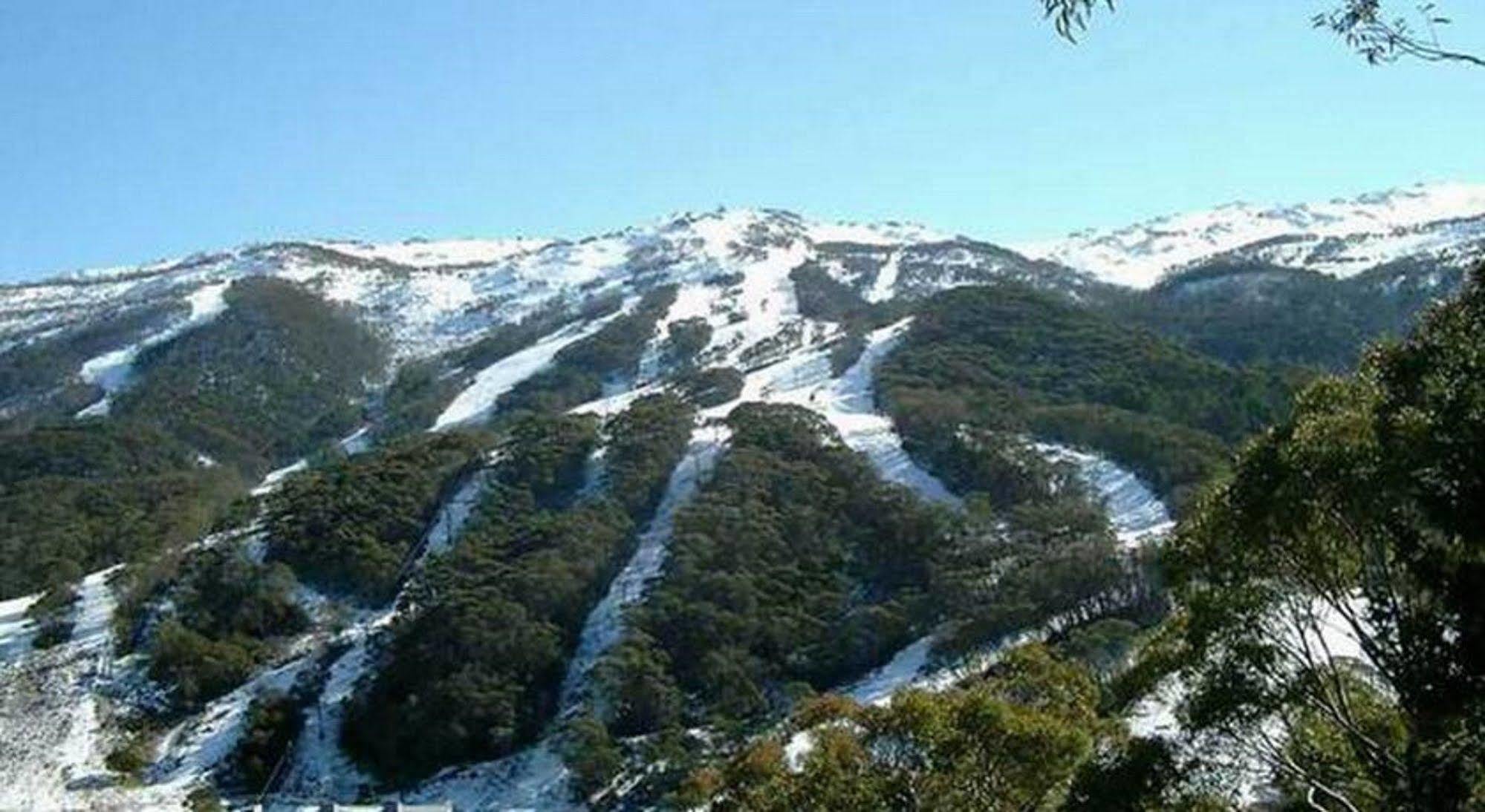 Winterhaus Lodge Thredbo Village Esterno foto