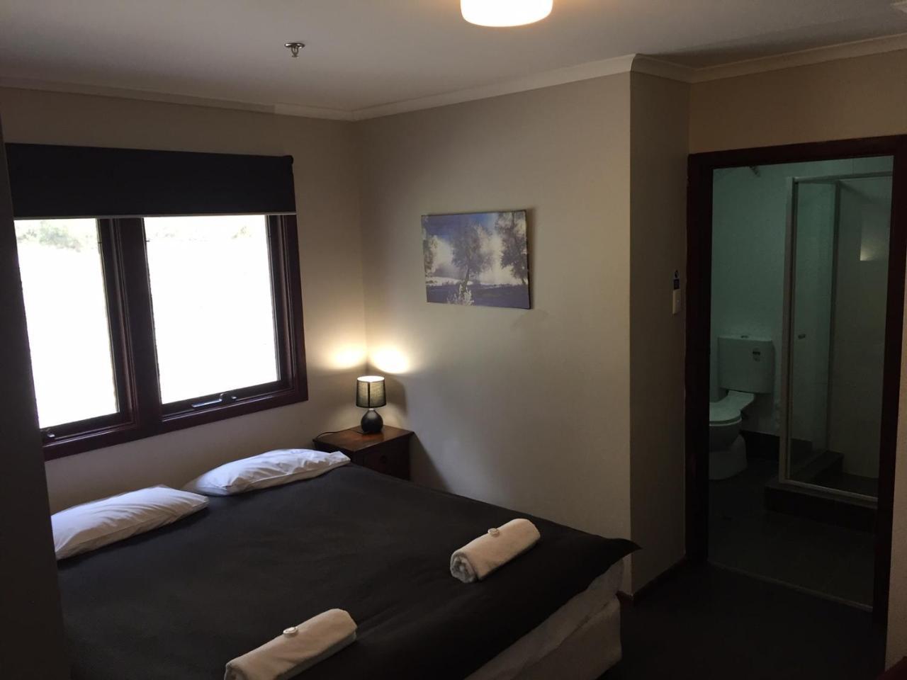Winterhaus Lodge Thredbo Village Esterno foto